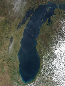 Lake_Michigan_20020521_1715