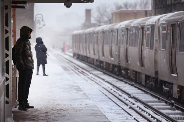 Newcomers, Don't Dress Like Winter Chicagoans